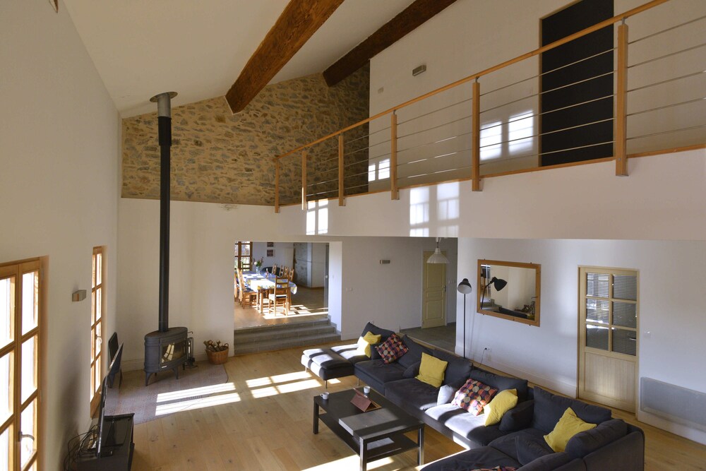 Les Tiers - carbon neutral hotel in Unknown City