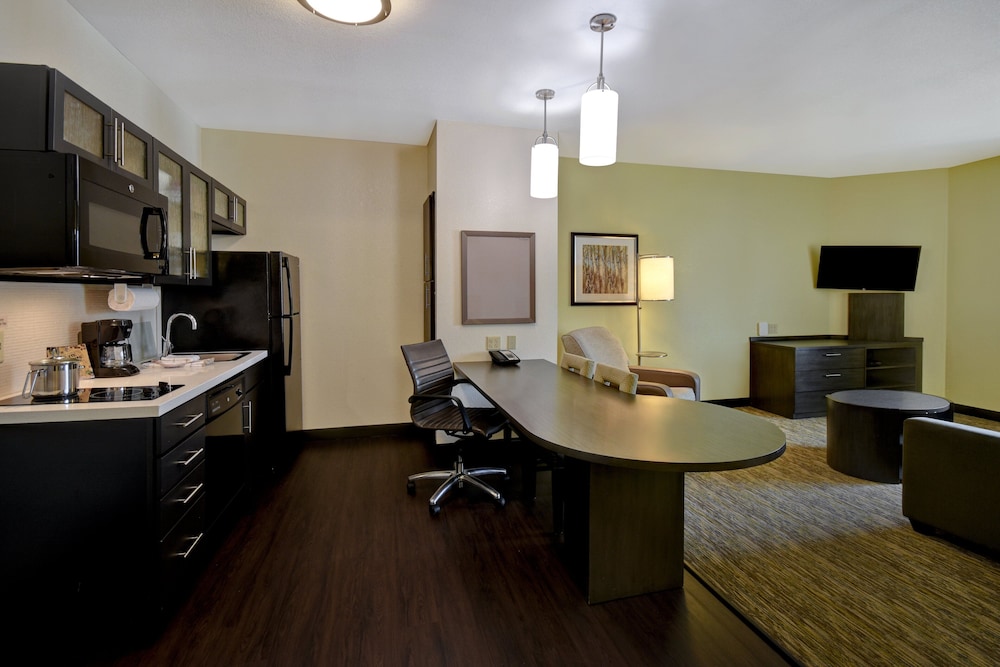 Candlewood Suites St. Clairsville by IHG - photo 8