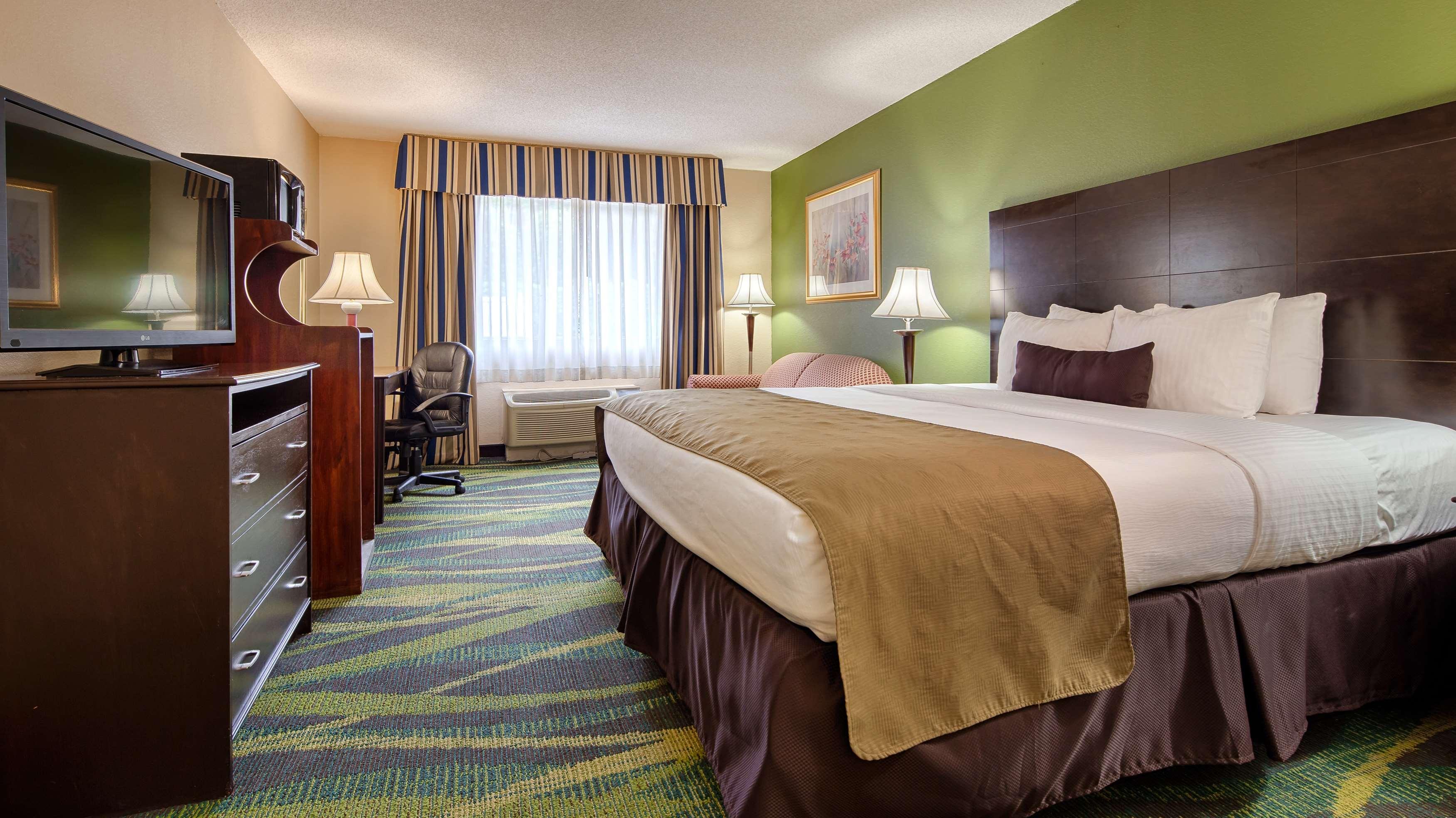 Best Western Plus Philadelphia Bensalem Hotel - featured photo