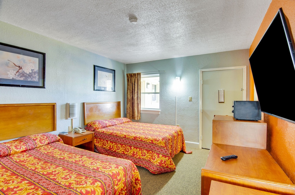 Scottish Inns Collinsville Martinville - photo 7