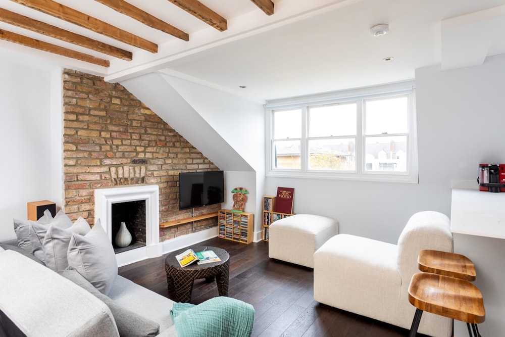 Bright Maida Vale Apartment — 4-Star Luxury Hotel in London, United Kingdom