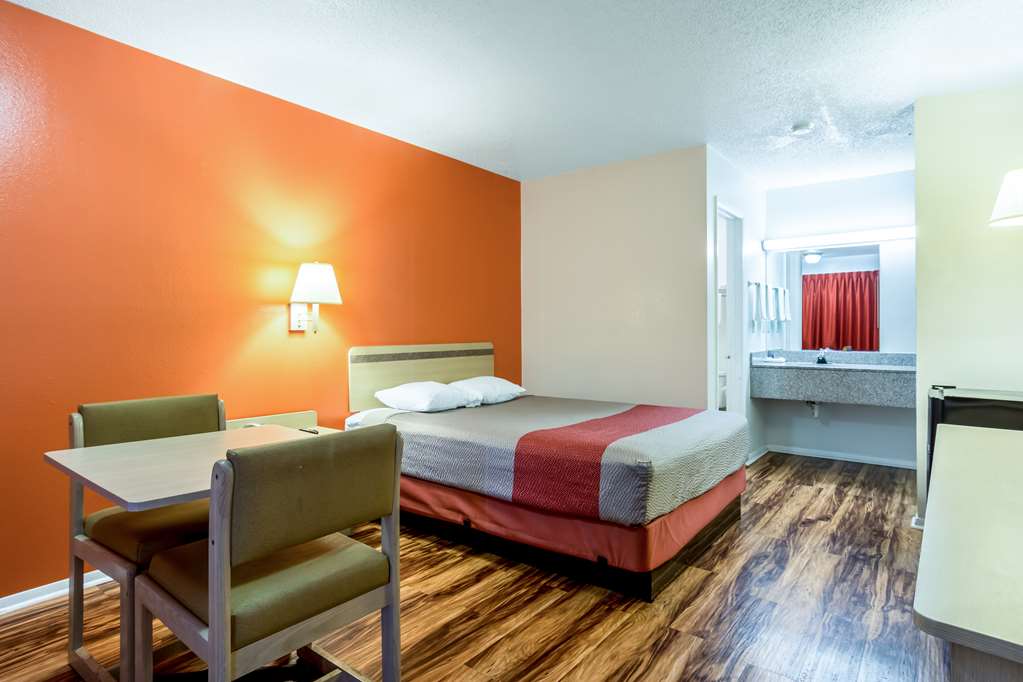 Motel 6 East Ridge TN - photo 11
