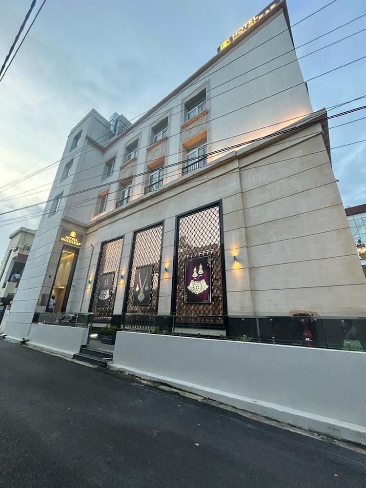 Five Elements Hotels Goldleaf Haldwani in Haldwani, India