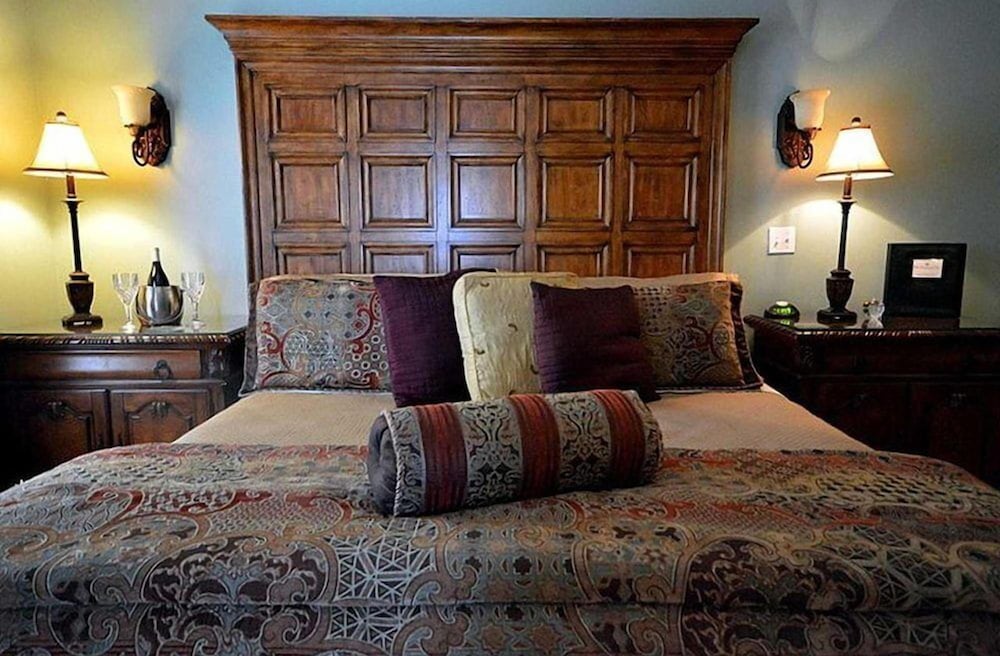 The Kenwood Inn - photo 25