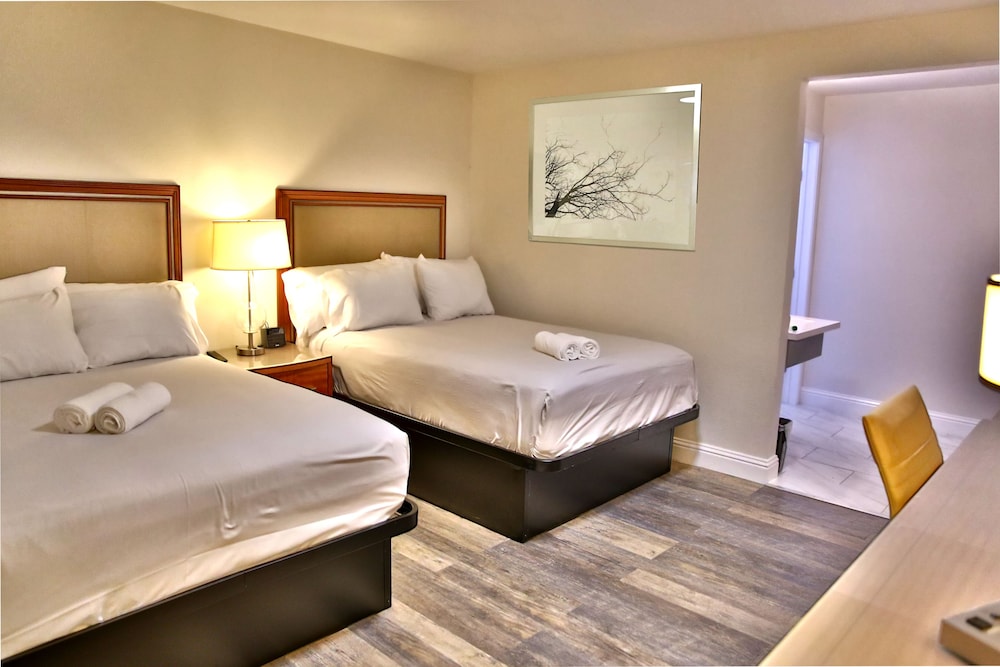 Travelodge by Wyndham Crescent City - photo 8