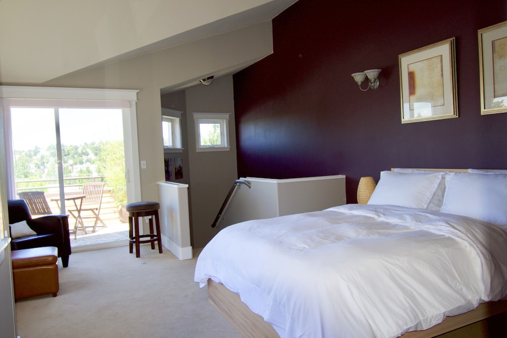 Comfort and Grace on Queen Anne Hill - photo 8