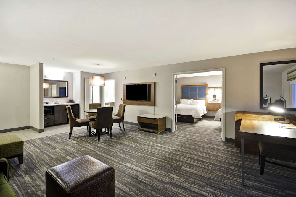 Hampton Inn & Suites Yuma - photo 8