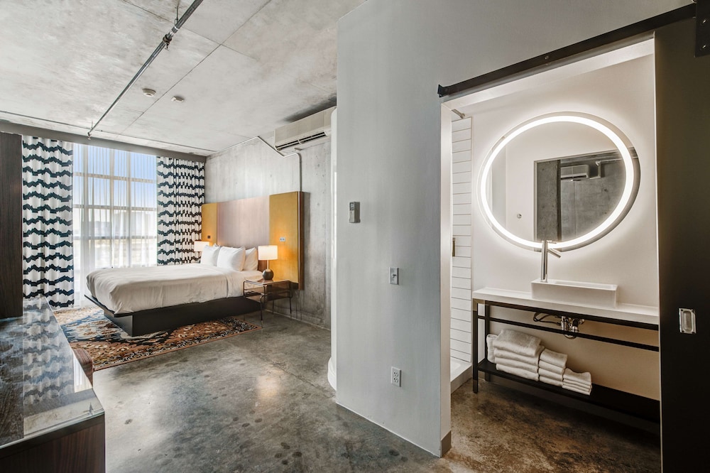 NYLO Dallas Plano Hotel Tapestry Collection by Hilton - photo 8