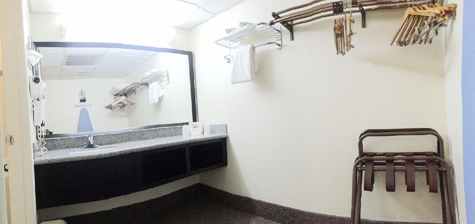 Ramada by Wyndham Mesa Downtown - photo 27