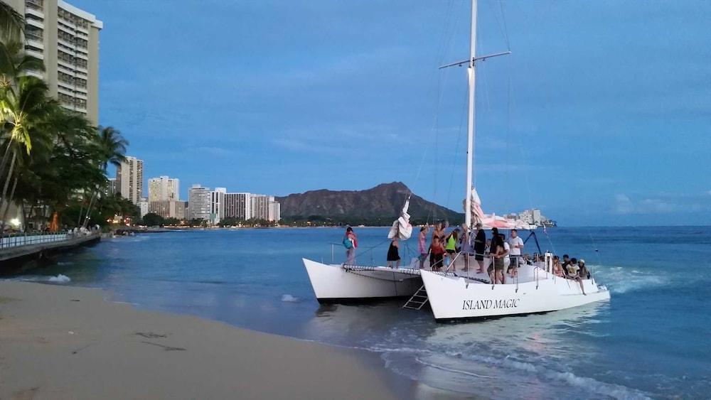 Diamond Head Beach Hotel 805 - photo 21