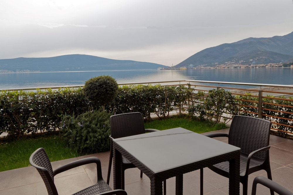Jelena Vile & Apartments — 4-Star Luxury Hotel in Tivat, Montenegro