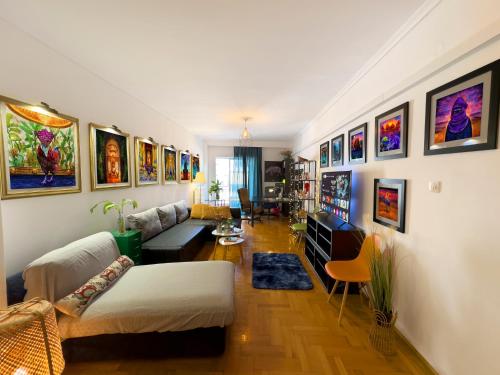 Spacious Artistic Flat with Private Parking — 4-Star Luxury Hotel in Thessaloniki, Greece