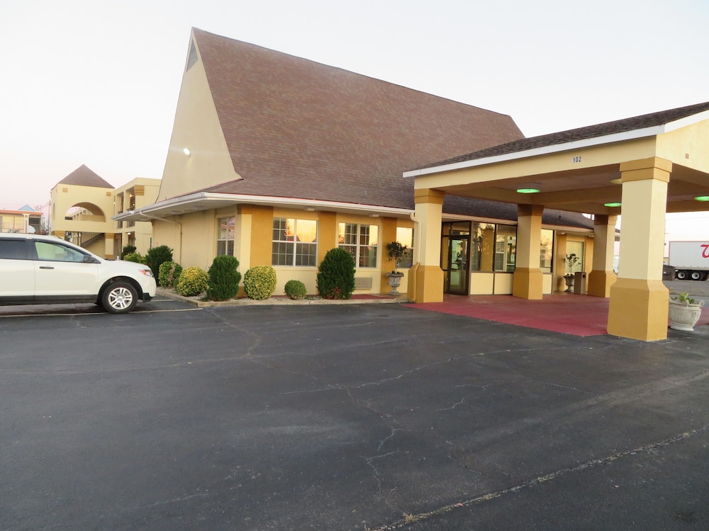 Days Inn by Wyndham Blytheville - photo 75