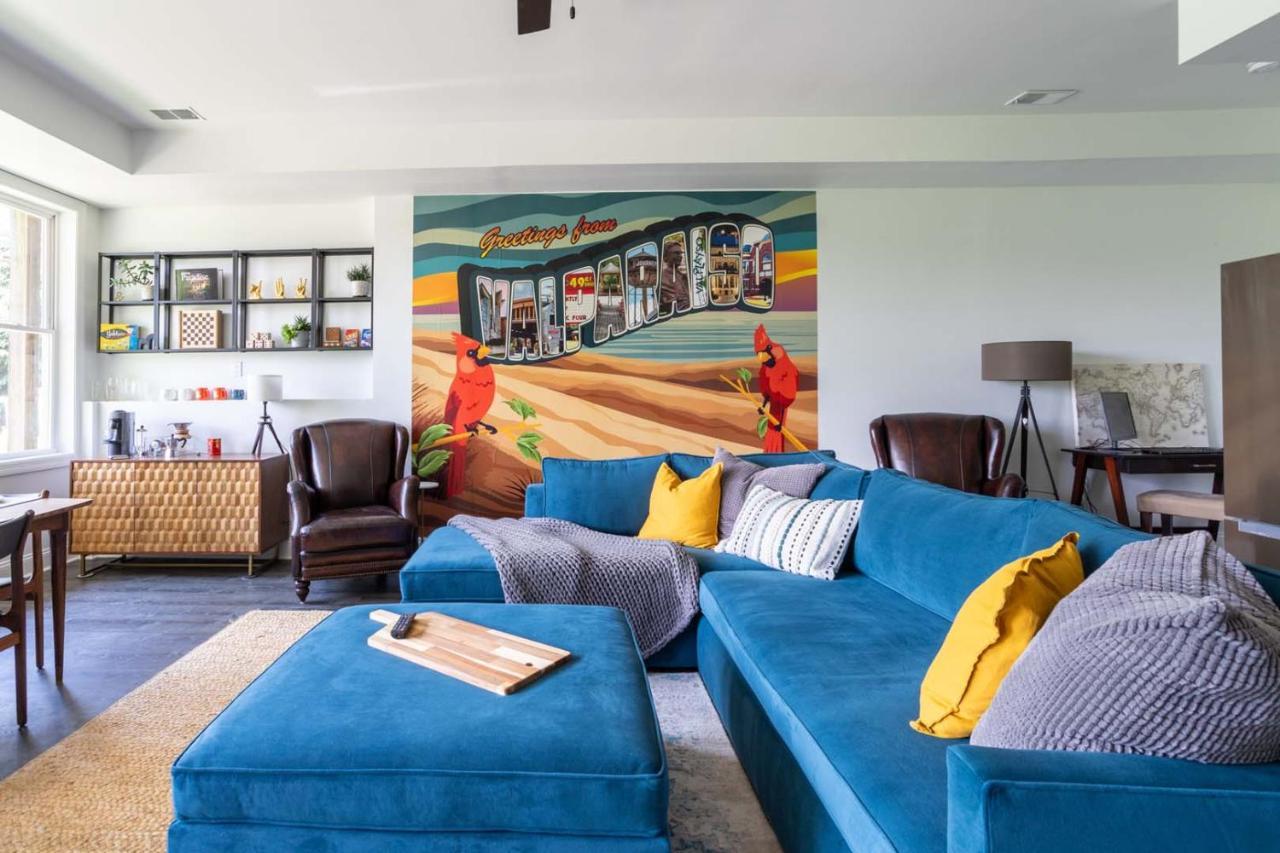 Valparaiso Lakeside Retreat King Bed Lake Views — 4-Star Luxury Hotel in Valparaiso, United States