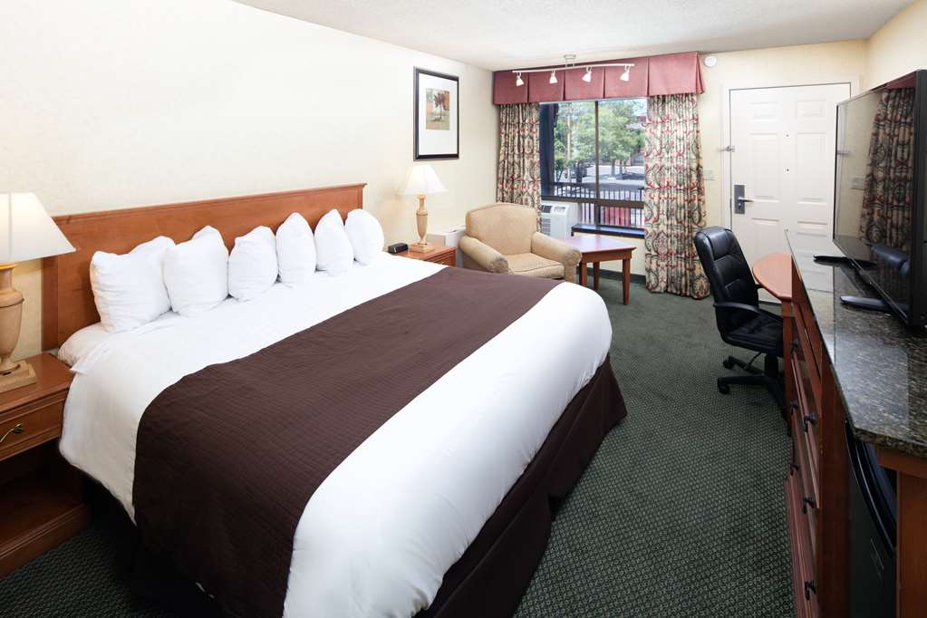 Red Lion Inn & Suites Missoula - photo 10