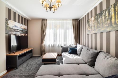 City Centre Luxury Apartment by BookingHost — 4-Star Luxury Hotel in Warsaw, Poland