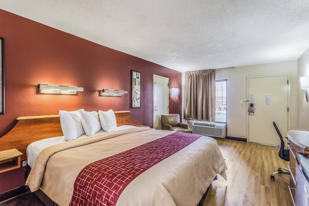 Red Roof Inn Bowling Green - photo 16