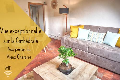 Le Petit Porte Guillaume in Chartres, France