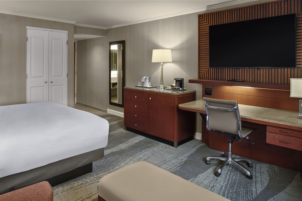 DoubleTree by Hilton Akron Fairlawn - photo 11
