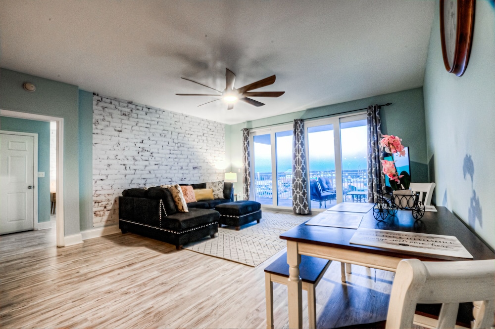 Laketown Wharf Resort by Aneliya's Rentals - photo 491