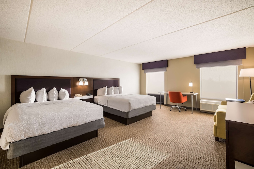 Hampton Inn McHenry - photo 22