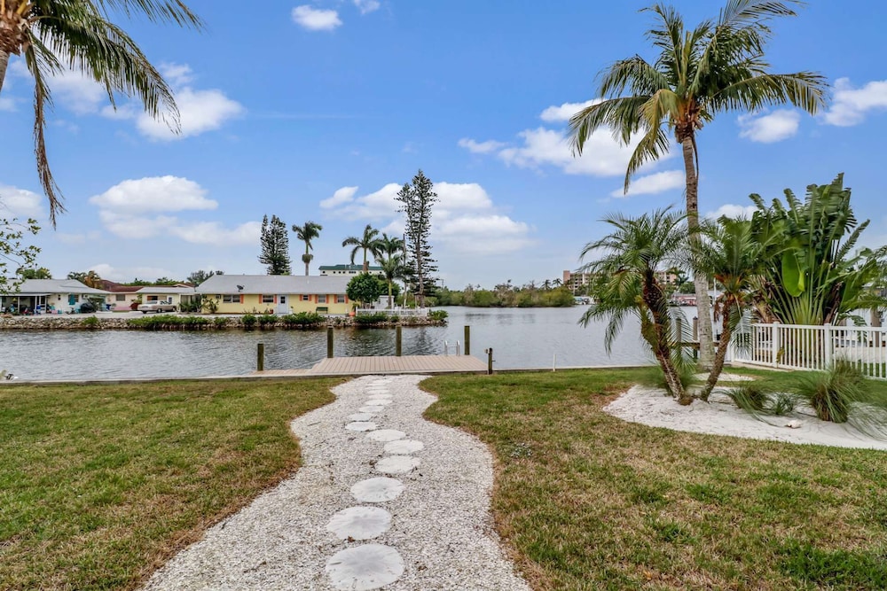 4865 Regal Dr - photo 20