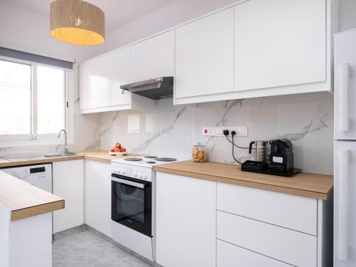 Nephele stylish 2bd Townhouse In Kato Paphos