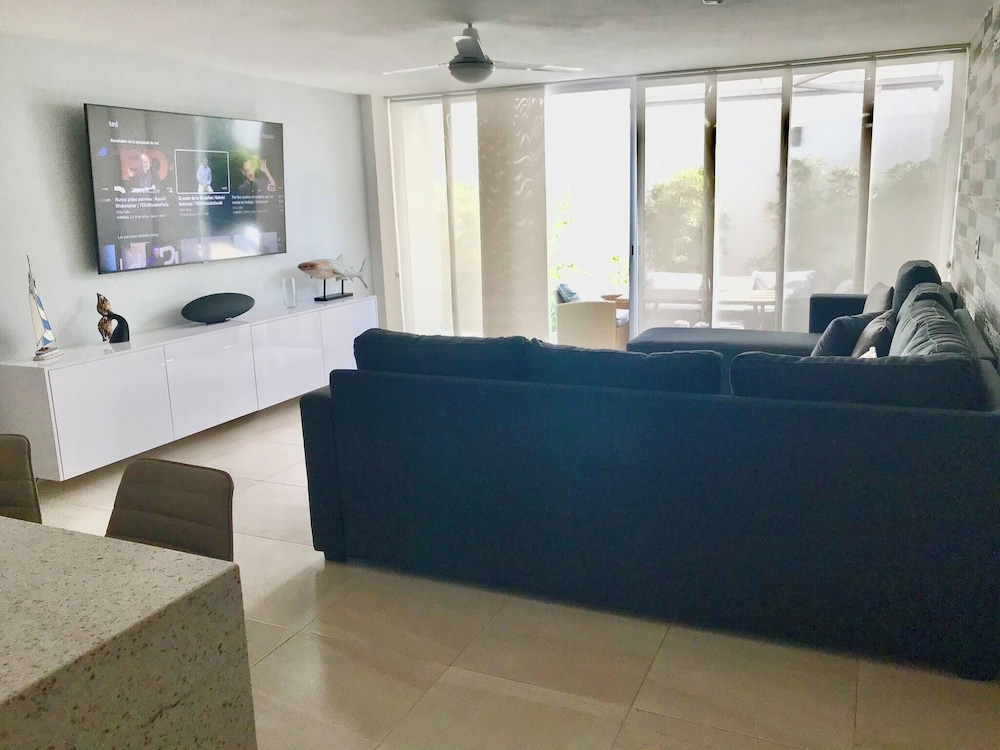 Beautiful Apartment fully equipped AC 6 people 3 Bedrooms Wifi — 4-Star Luxury Hotel in Manzanillo, Mexico