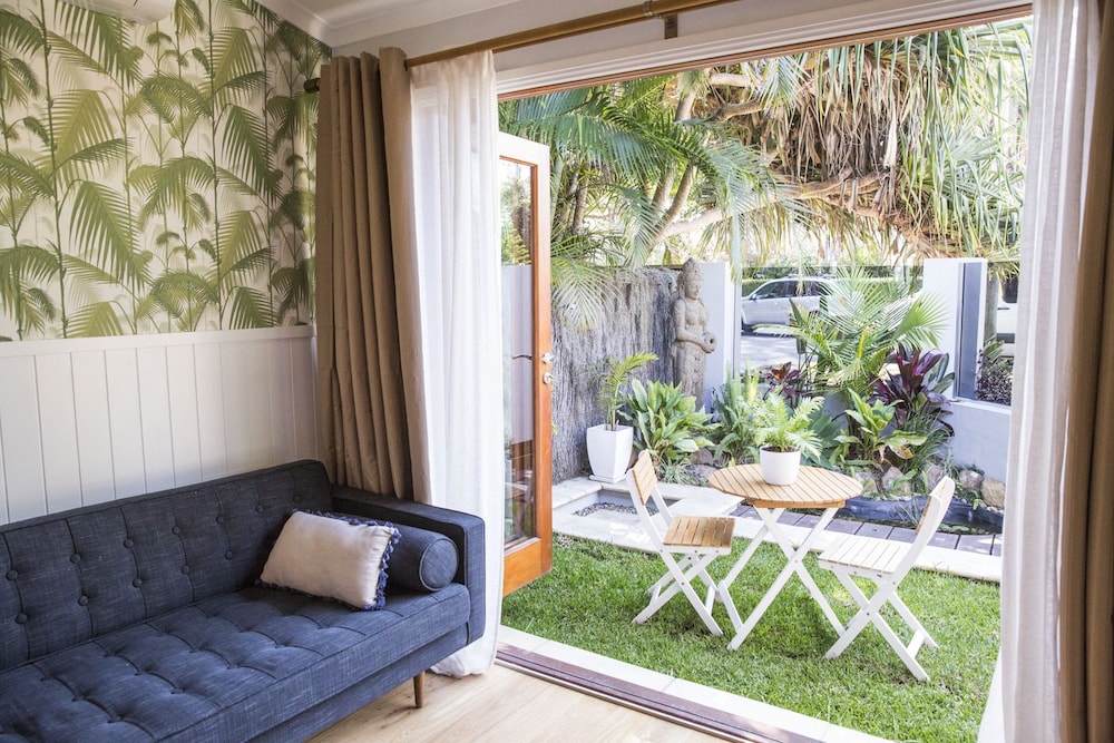 Bay Haven Lodge — 4-Star Luxury Hotel in Byron Bay, Australia
