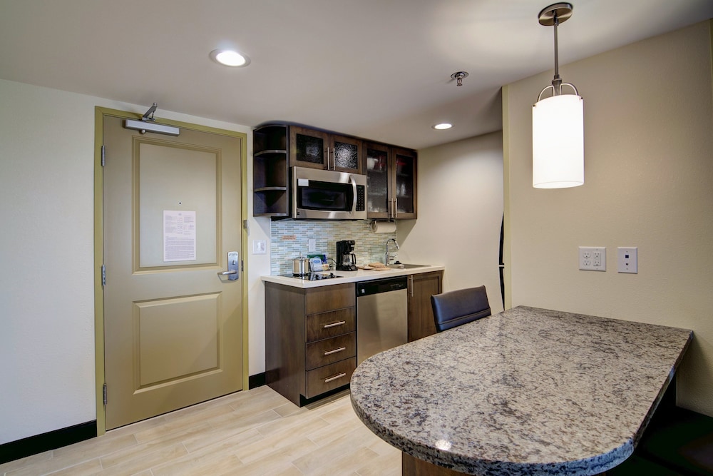 Candlewood Suites Richmond West Broad by IHG - photo 18