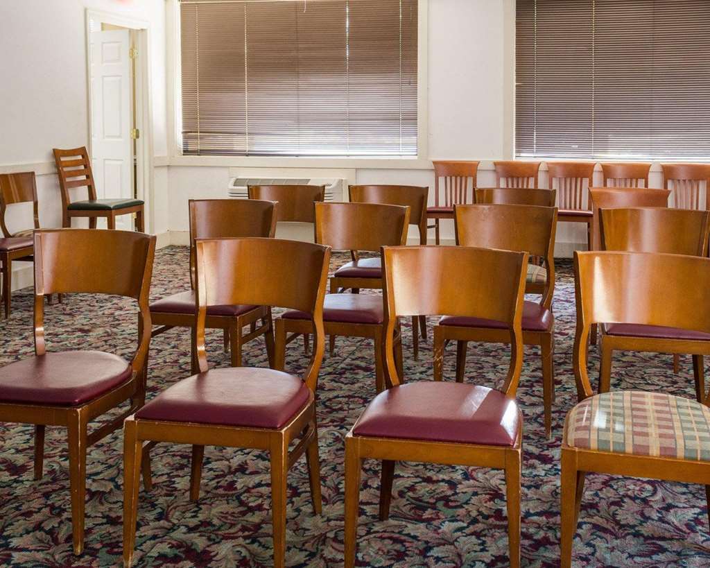 Rodeway Inn Colonial Heights I 95 - photo 27