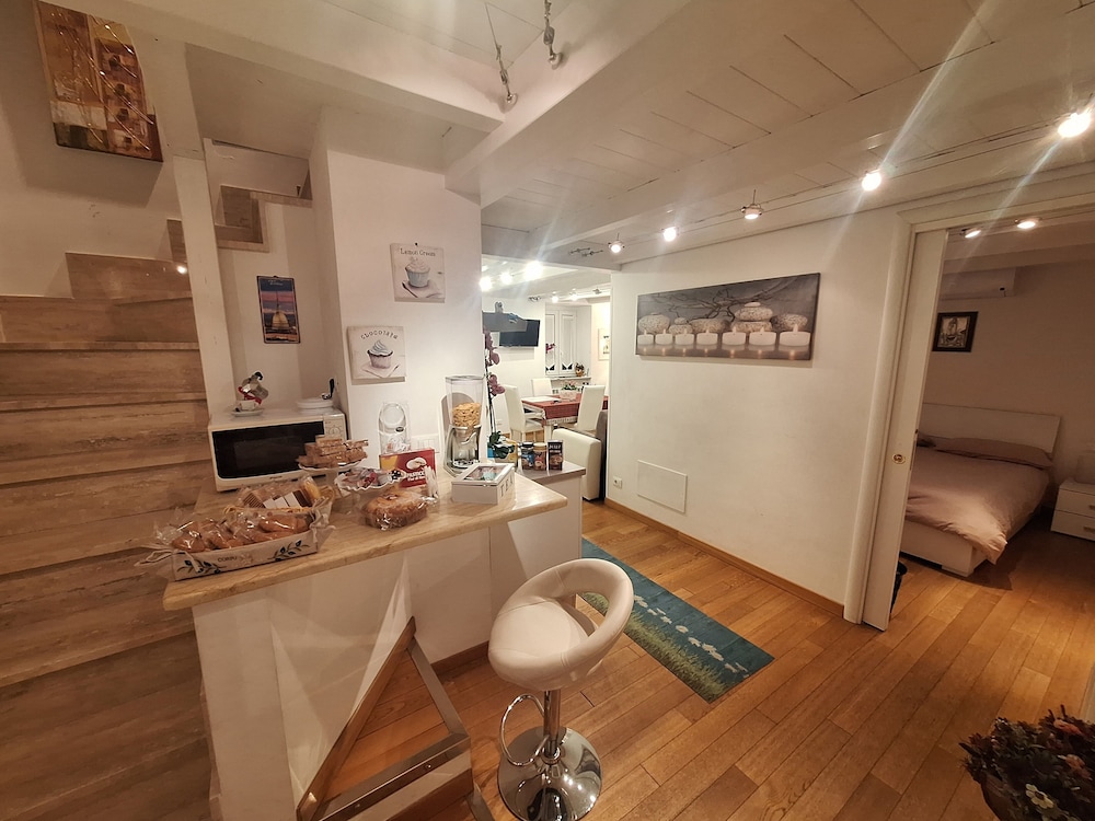 Casa Garofoli — 4-Star Luxury Hotel in Frascati, Italy