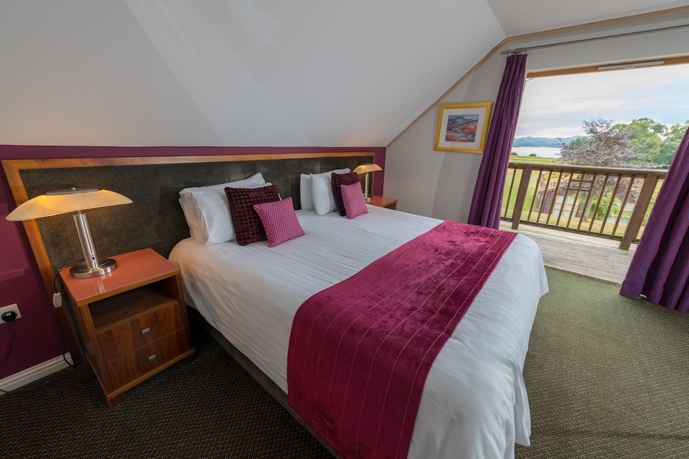 Loch Lomond Waterfront Luxury Lodges — Glasgow — photo 3