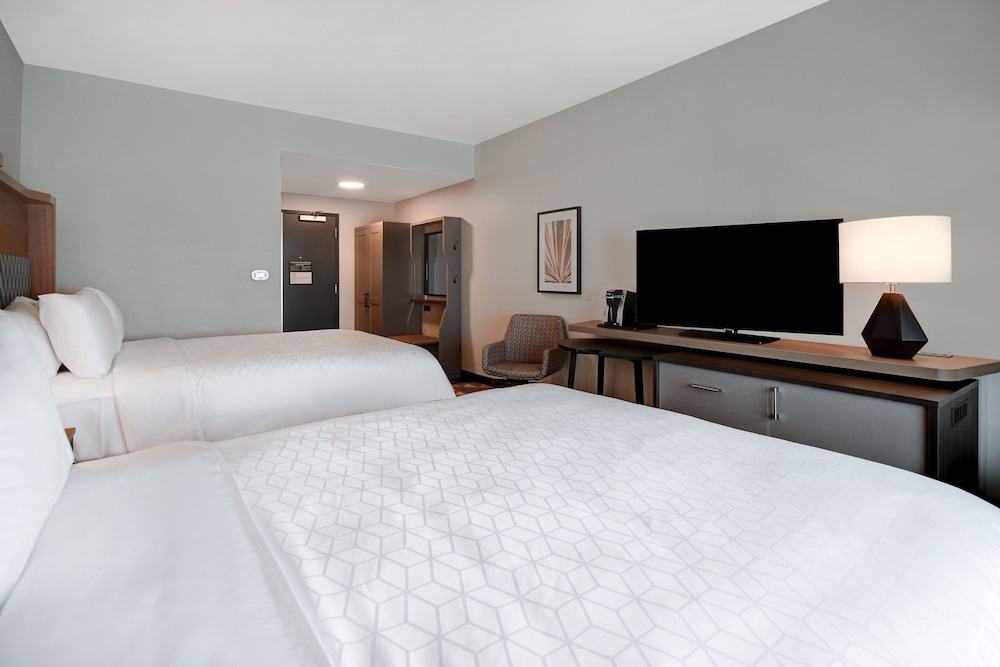 Holiday Inn Erie by IHG - photo 11