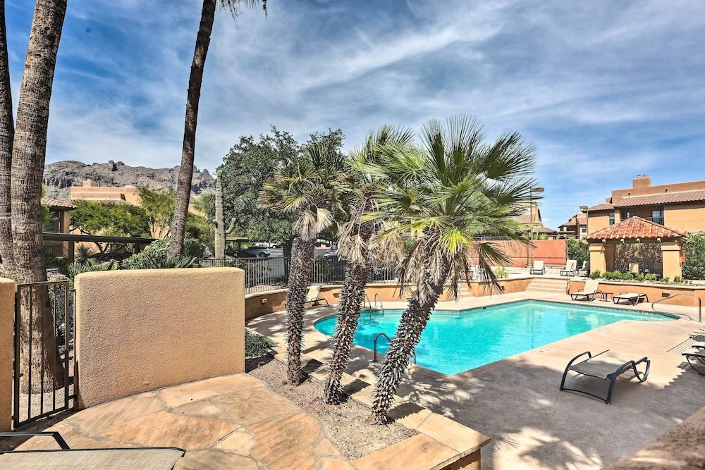 Gorgeous Tucson Getaway with Furnished Patio — 4-Star Luxury Hotel in Tucson, United States