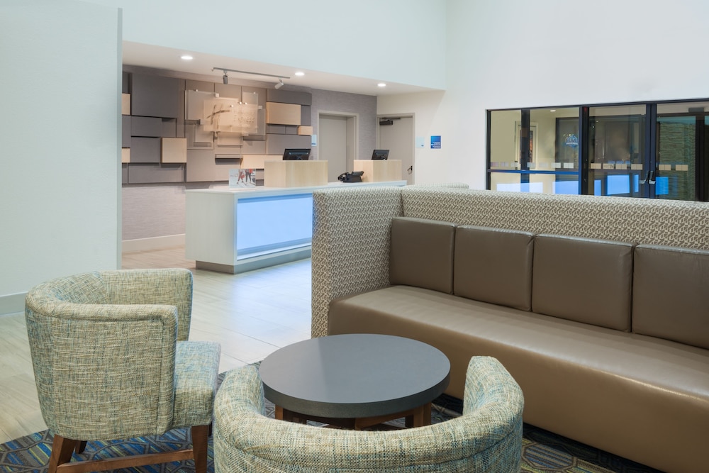 Holiday Inn Express & Suites Nearest Universal Orlando by IHG - photo 42