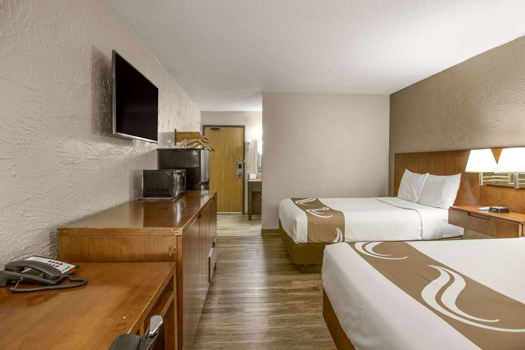 Rodeway Inn & Suites Grand Rapids Southeast - photo 16