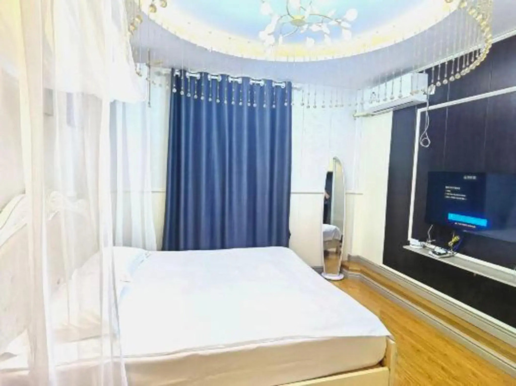 Feixi The night of romance Theme Hotel in Shangpai, People's Republic of China