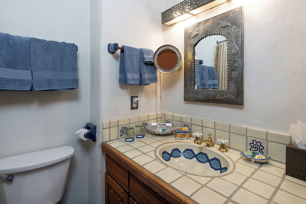Inn on La Loma Plaza - photo 63