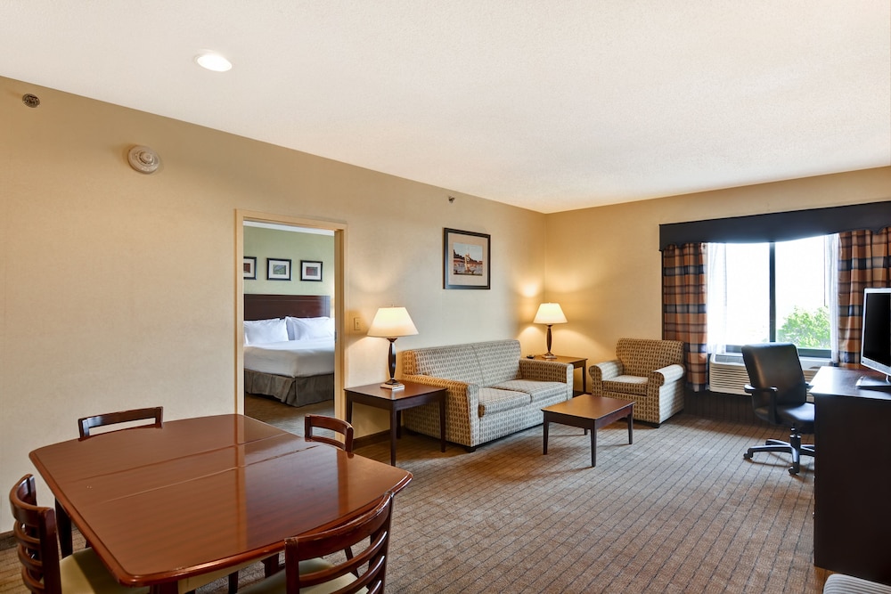 Holiday Inn Express Boston by IHG - photo 11