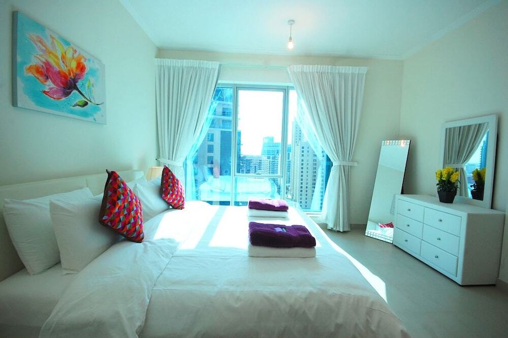 Kennedy Towers Aurora — 4-Star Luxury Hotel in Dubai, United Arab Emirates
