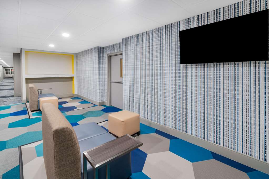 Microtel Inn & Suites By Wyndham Athens - photo 8