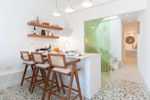 M Luxury Suite — 4-Star Luxury Hotel in Koroni, Greece