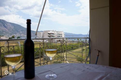 On the Wave Modern Beachfront Apartment in Kalamata — 4-Star Luxury Hotel in Kalamata, Greece