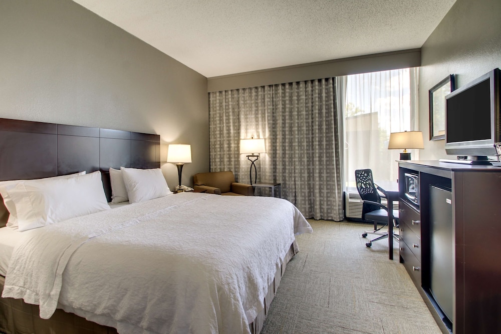 Hampton Inn Rolla - photo 8