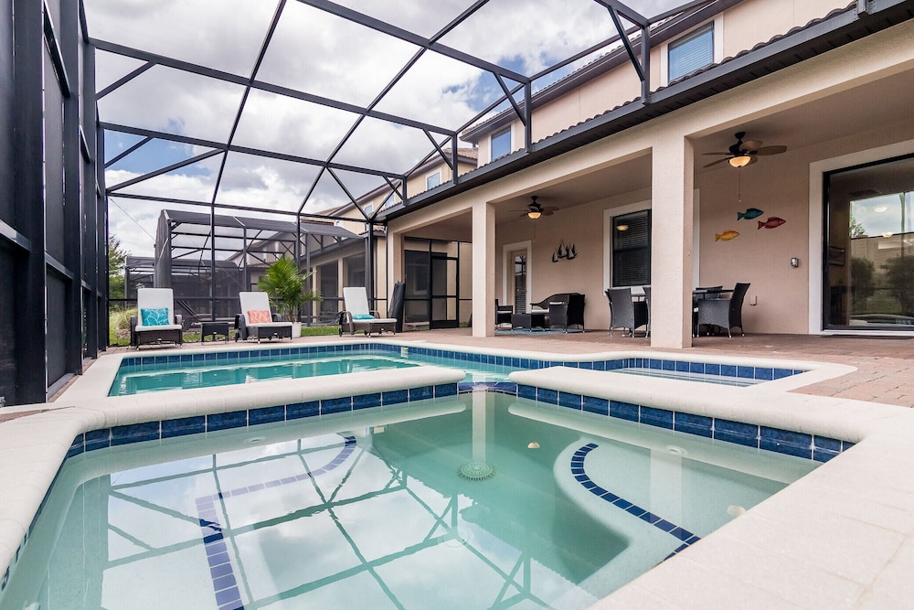 All Things Magic - last minute hotel in Davenport