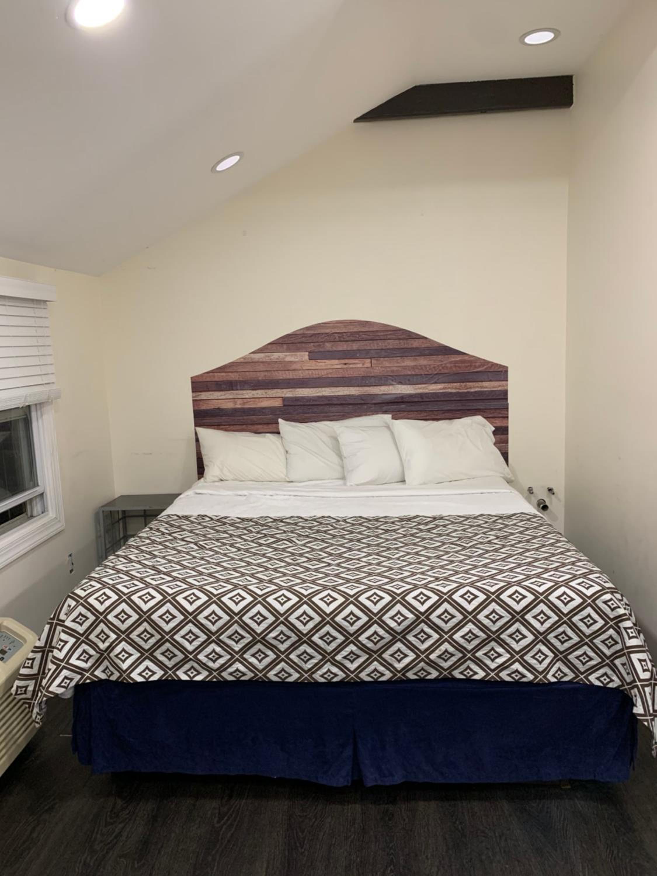 Penn Lodge Hotel & Suites - photo 9