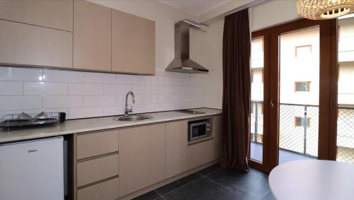 Bright and Cozy Apt in Tbilisi