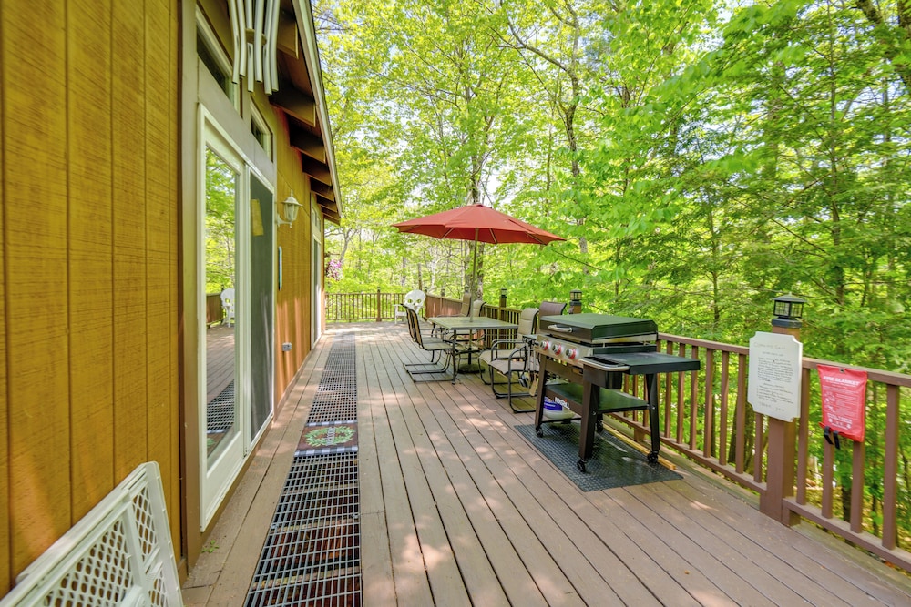 New Hampshire Vacation Rental Walk to Beach - photo 2
