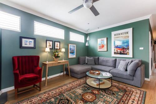 Marina Blue Bold Bayside Charm By The Foreshore — Williamstown